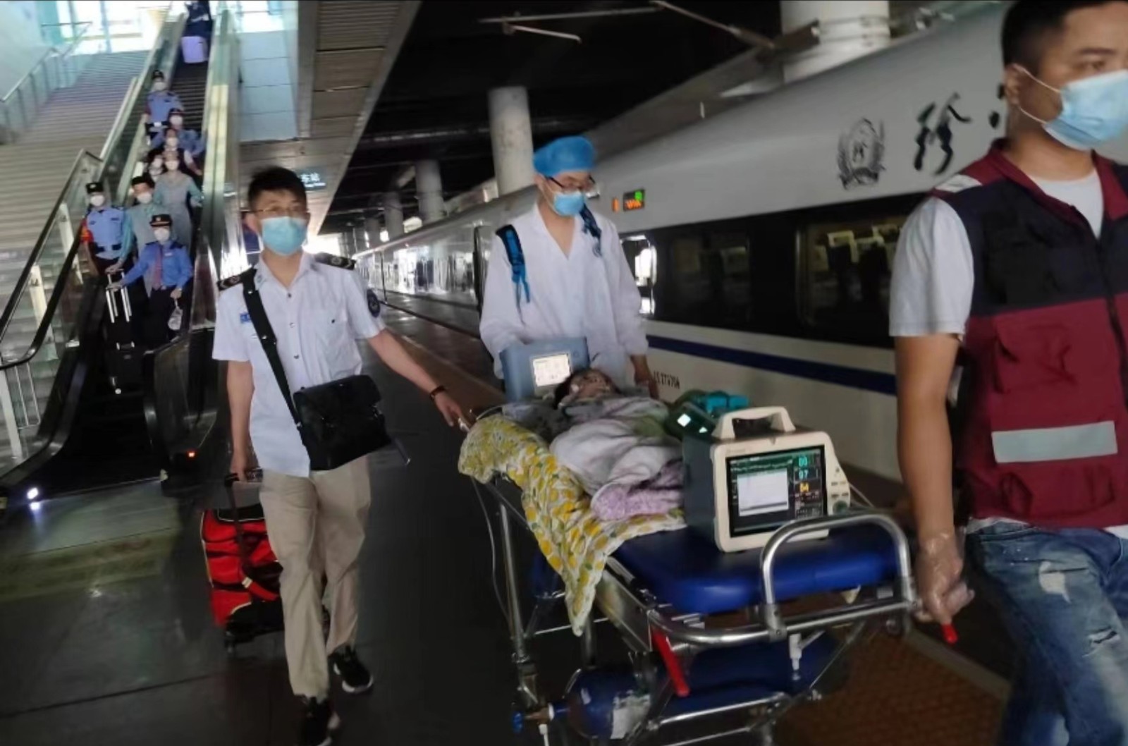 献县高铁转运公司