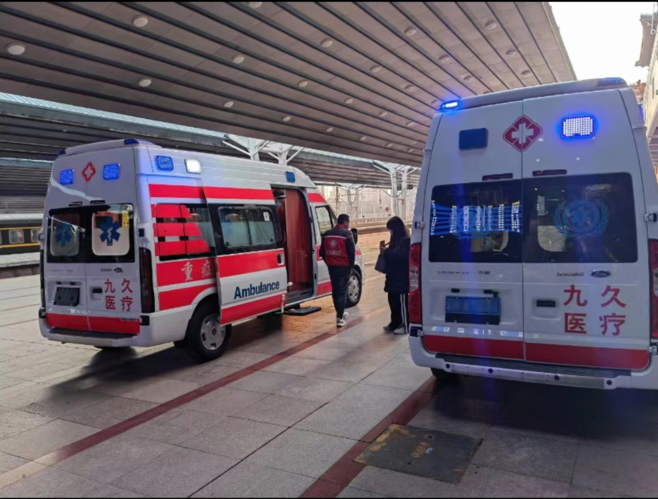 献县救护车长途转运